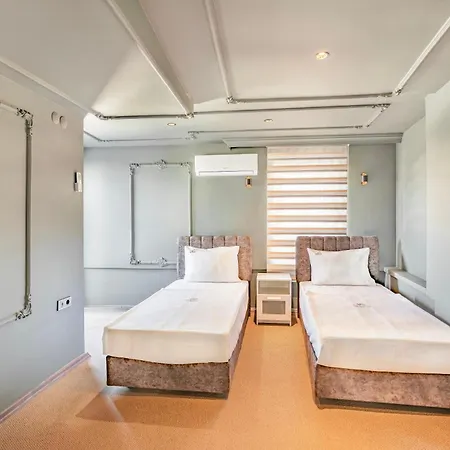 Marine Point Hotel 3*