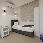 Marine Point Otel
