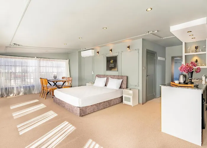 Marine Point Hotel